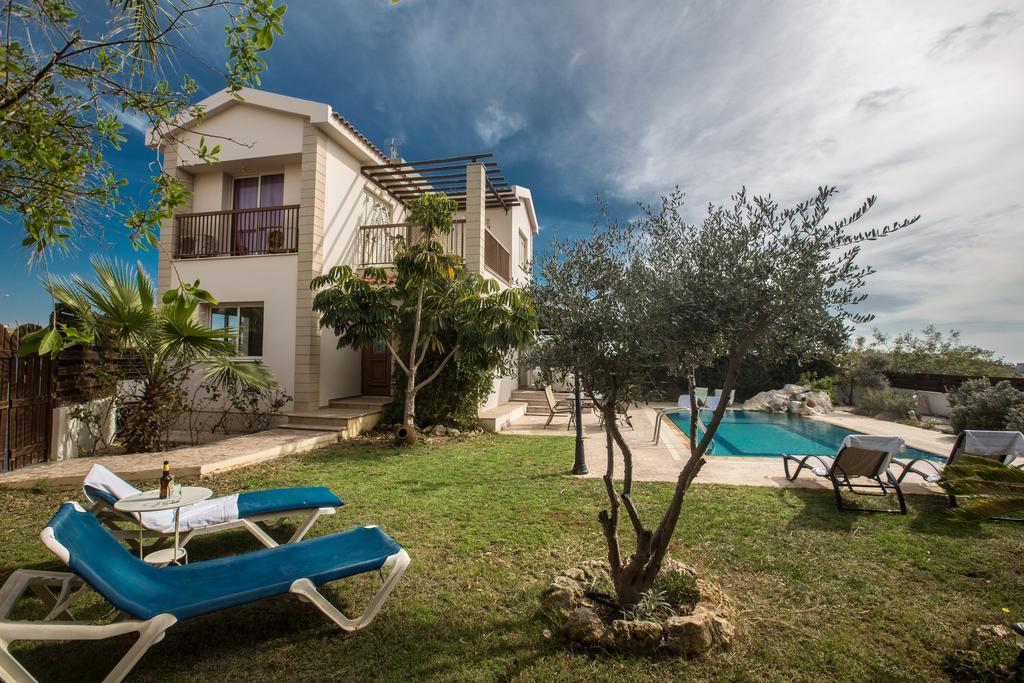 أيا نابا Sunny Coast Villa المظهر الخارجي الصورة