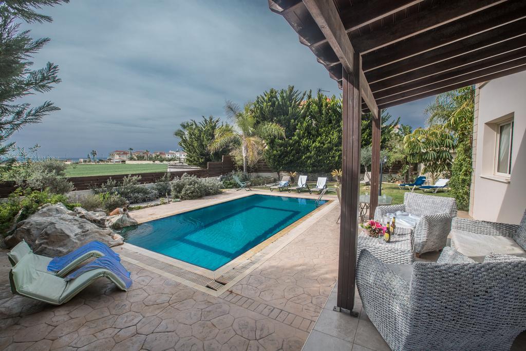 أيا نابا Sunny Coast Villa المظهر الخارجي الصورة