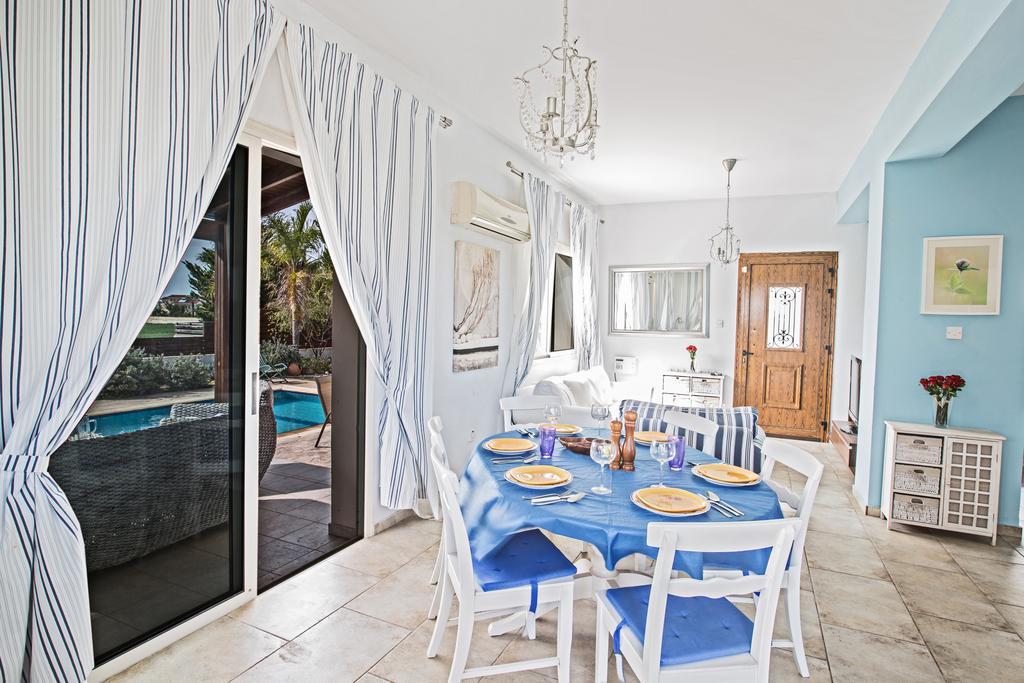 أيا نابا Sunny Coast Villa المظهر الخارجي الصورة