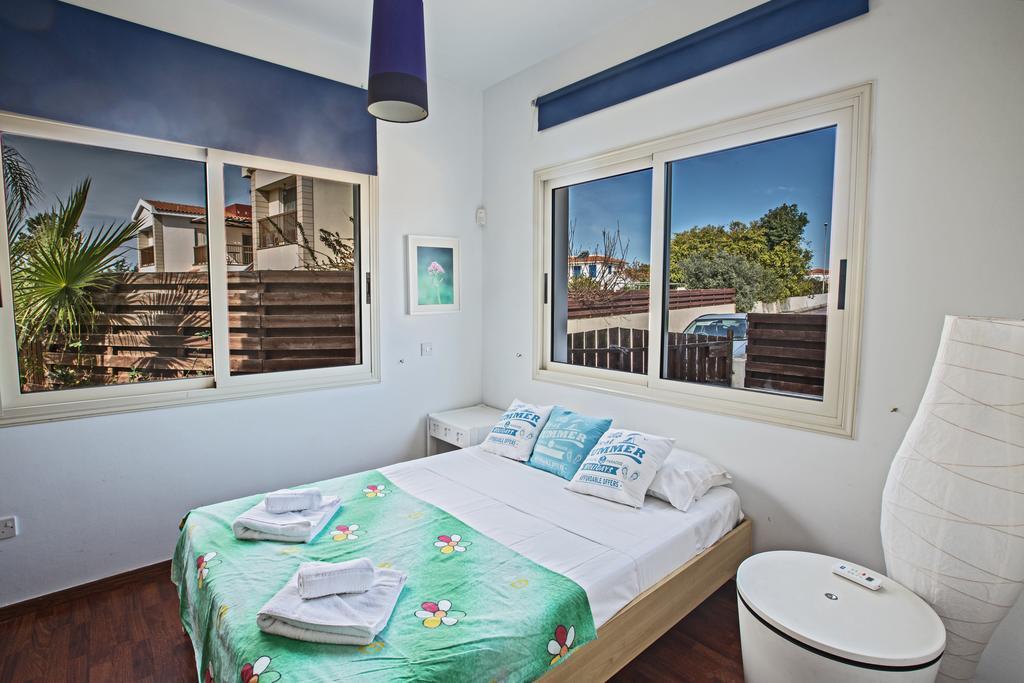 أيا نابا Sunny Coast Villa المظهر الخارجي الصورة