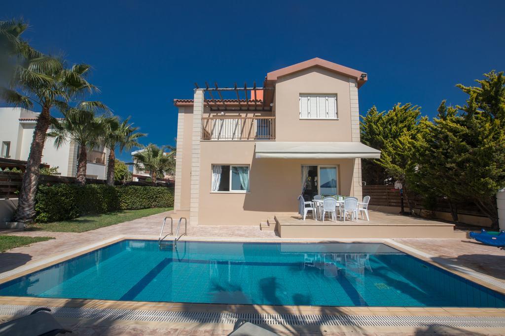 أيا نابا Sunny Coast Villa المظهر الخارجي الصورة