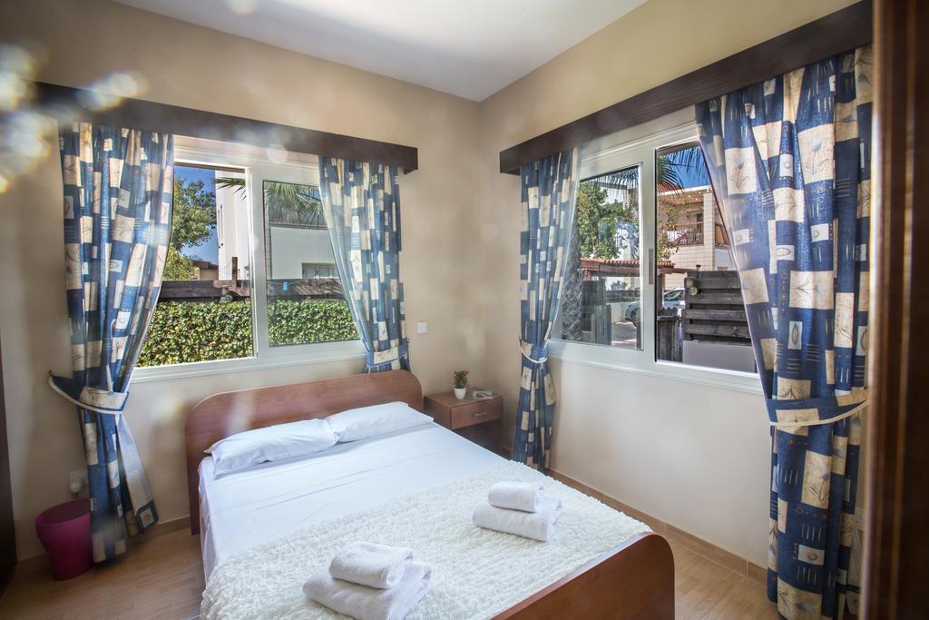 أيا نابا Sunny Coast Villa المظهر الخارجي الصورة